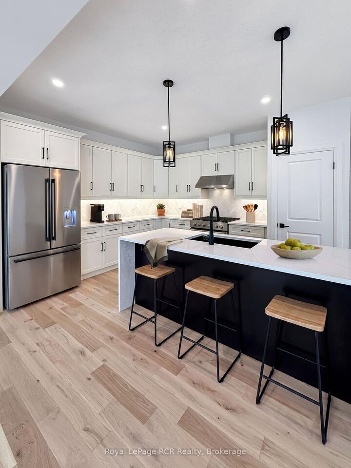 Property Photo:  71 Colwill Court  ON N0G 1A0 