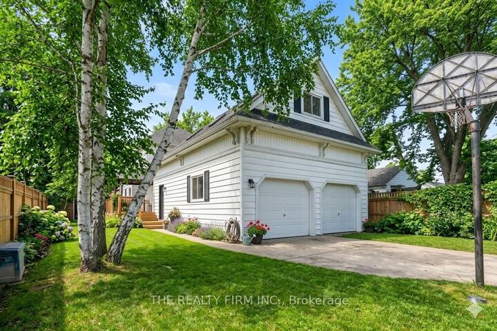 Property Photo: 422 Greenfield Street ON N0N 1R0