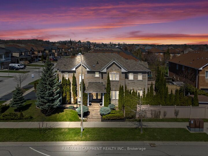Property Photo:  200 Miller Drive  ON L7G 6N3 