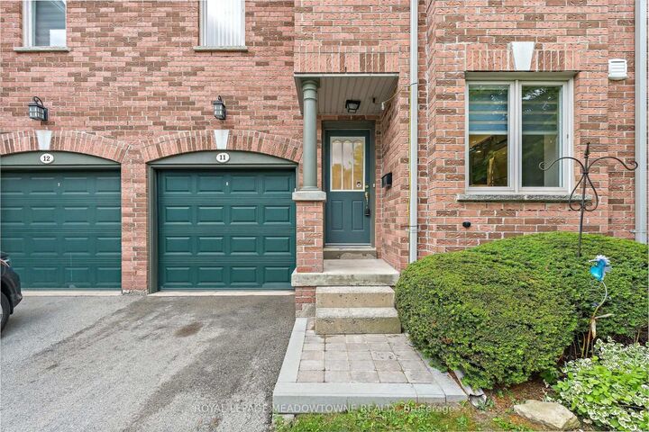Property Photo: 76 River Drive 11 ON L7G 2J2