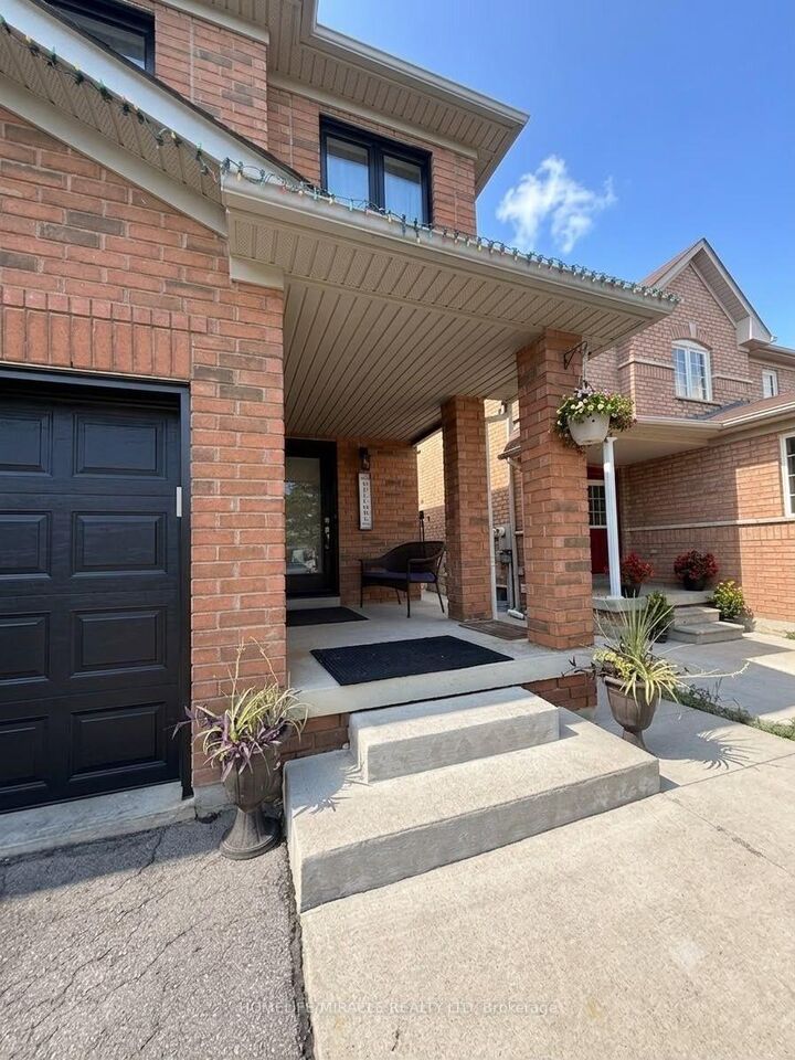 Property Photo: 146 Cadillac Crescent ON L7A 3B4