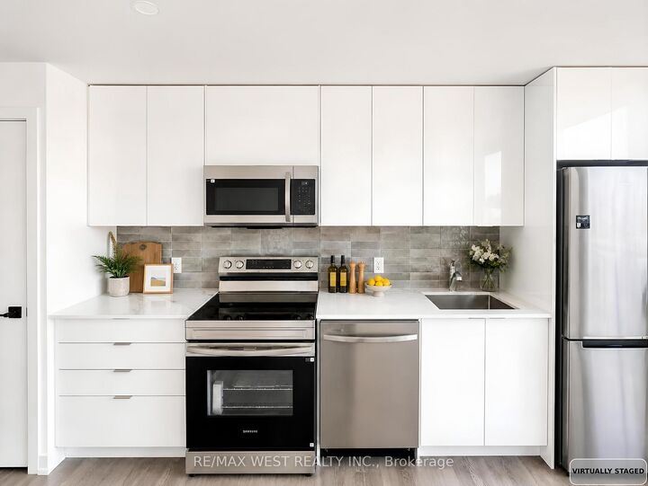 Property Photo:  33 Erie Avenue 501  ON N3S 2E7 