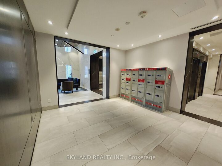 Property Photo: 9 Mabelle Avenue 2922 ON M9A 0E1