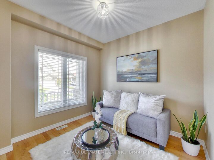 Property Photo:  152 Gray Avenue  ON L9R 0G5 