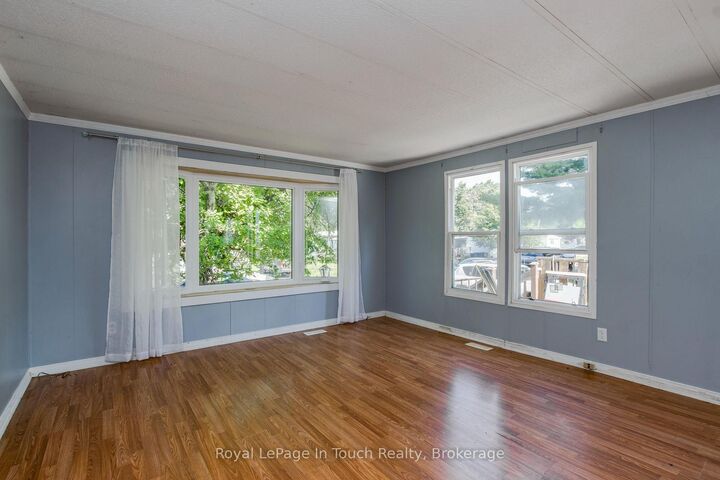Property Photo: 21 Vics Road ON L4R 4K3