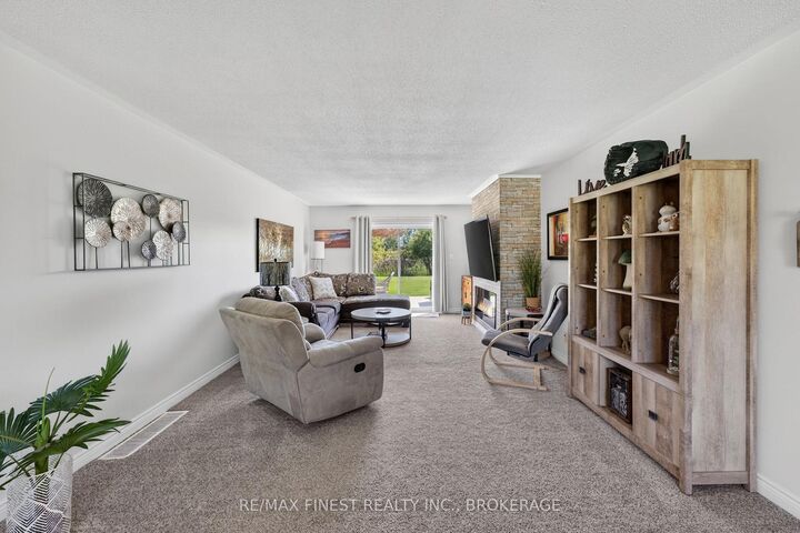 Property Photo:  3 Mary Avenue  ON K0K 3L0 
