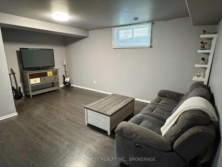Property Photo:  119 Champagne Crescent  ON K7N 0B5 