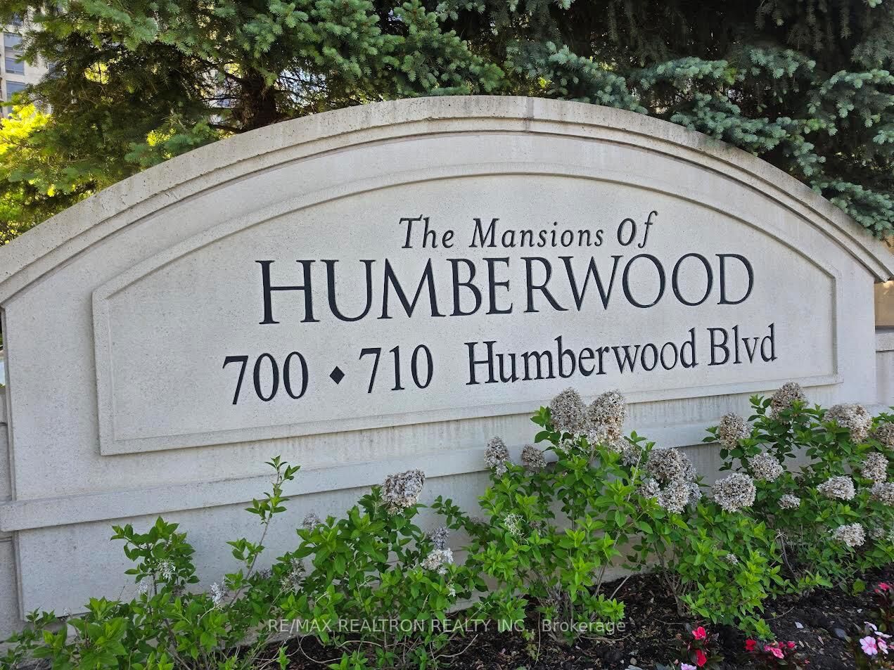 Property Photo: 700 Humberwood Boulevard 1216 ON M9W 7J4