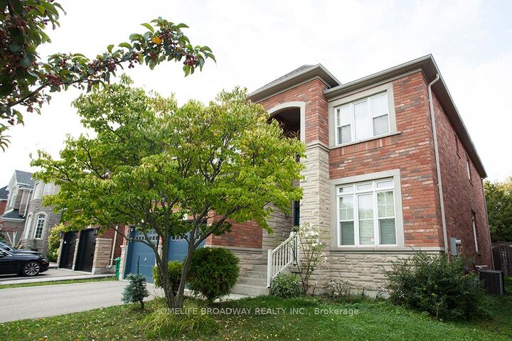 Property Photo: 3604 Steeple Chase Crescent ON L5M 0J8