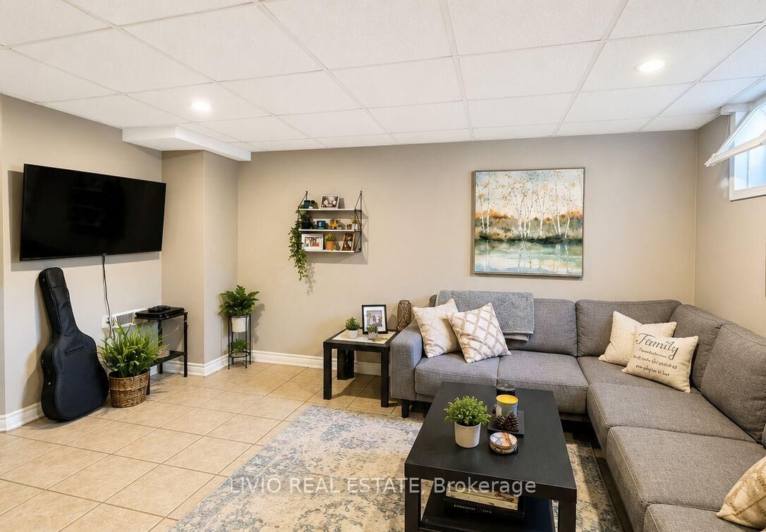 Property Photo: 8 Janray Drive Bsmt ON M1G 1Y1
