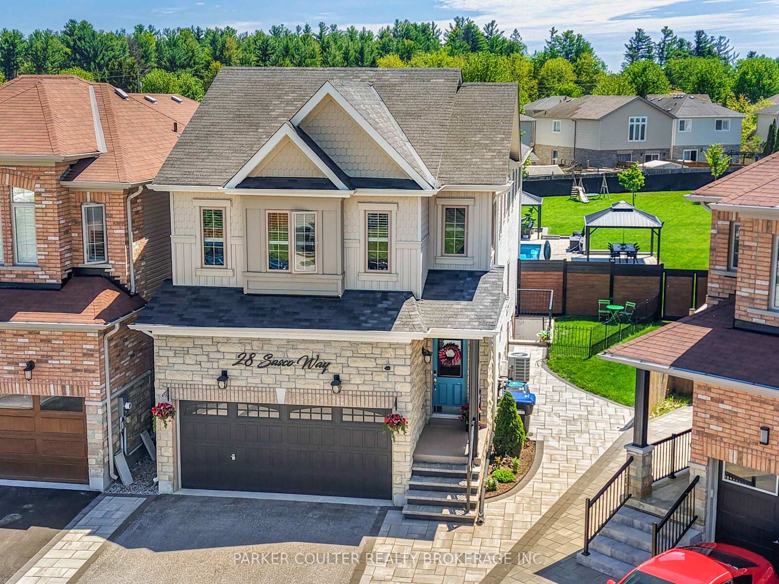 Property Photo: 28 Sasco Way ON L3W 0C8