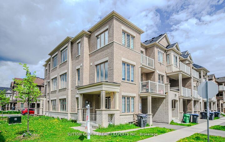Property Photo: 65 Fruitvale Circle ON L0P 1N0