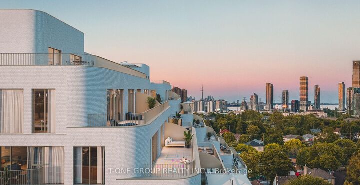 Property Photo:  689 The Queensway N/A 619  ON M8Y 0C8 