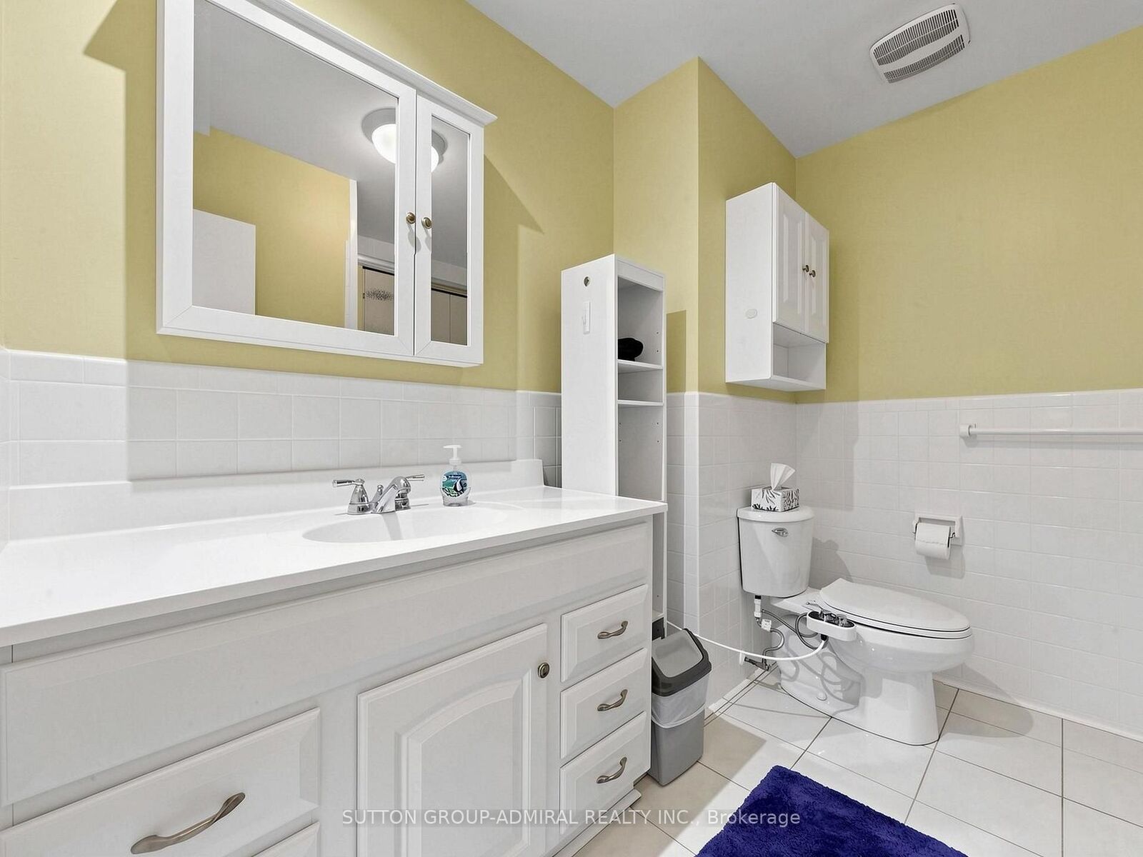 Property Photo:  126 Chelmsford Avenue  ON M2R 2W4 