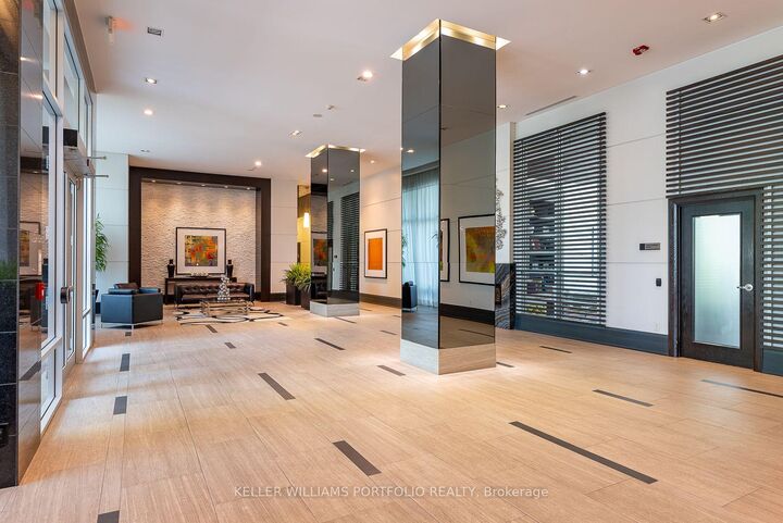 Property Photo:  17 Anndale Drive 1716  ON M2N 2W7 
