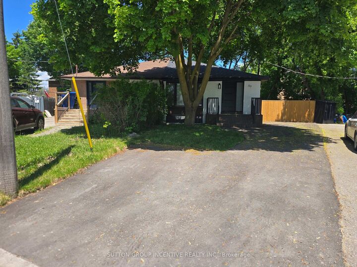 Property Photo: 69 Marlin Court Lower ON L3Y 2W7