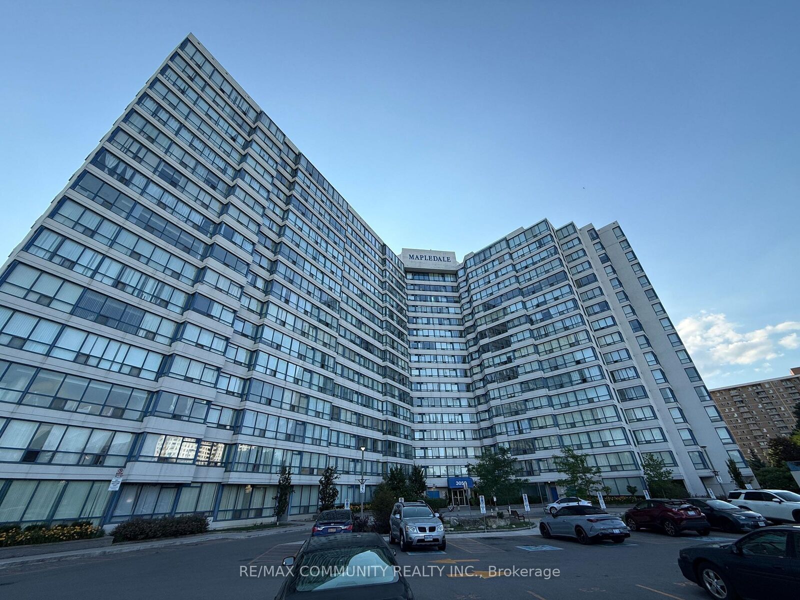 Property Photo: 3050 Ellesmere Road 1711 ON M1E 5E6