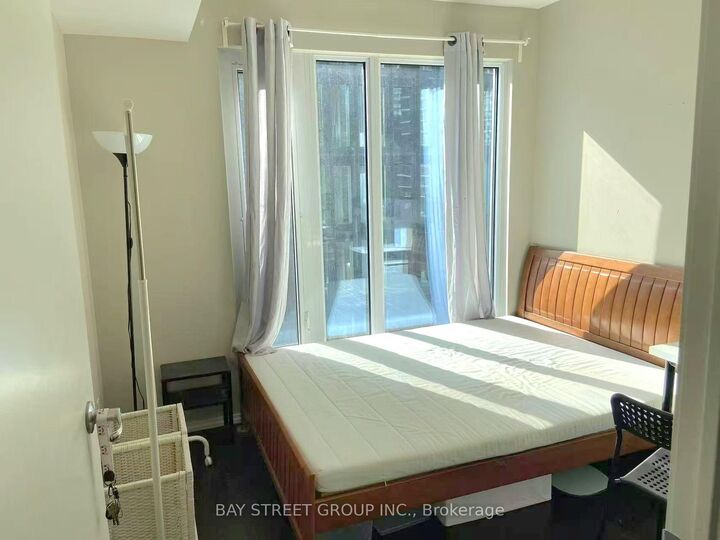 Property Photo: 68 Shuter Street 1205 ON M5B 0B4