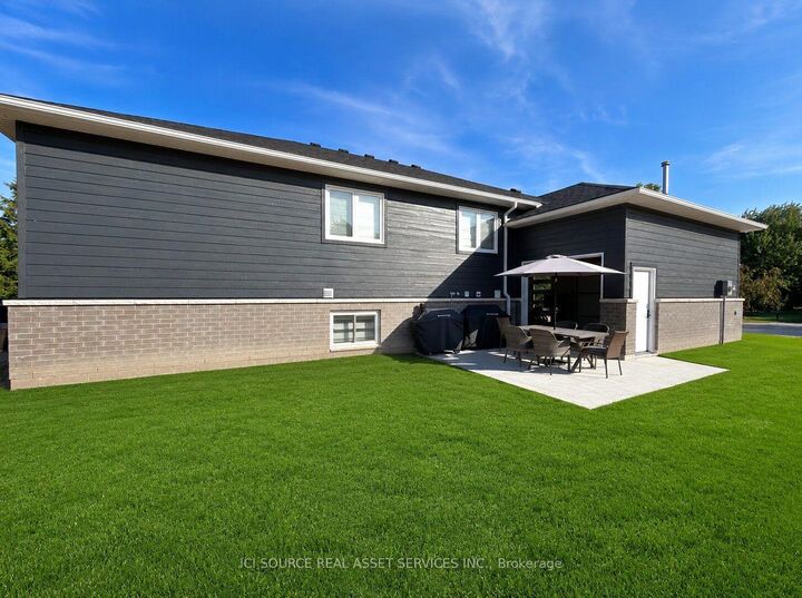 Property Photo: 31 Notre Dame Street ON N0P 1Z0