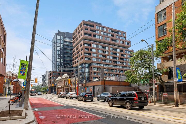 Property Photo:  270 Dufferin Street 1012  ON M6K 0H8 