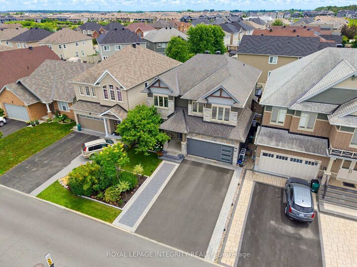 Property Photo:  319 Bobolink Ridge  ON K2V 0B7 
