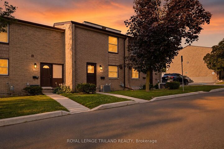 Property Photo: 710 Wonderland Road S 8 ON N6K 1L8