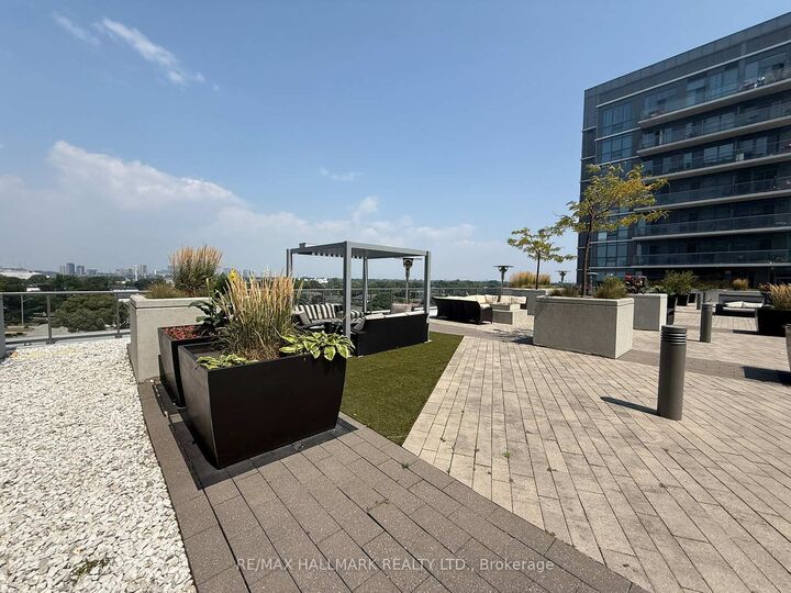 Property Photo: 1185 The Queensway Street 1211 ON M8Z 0C6