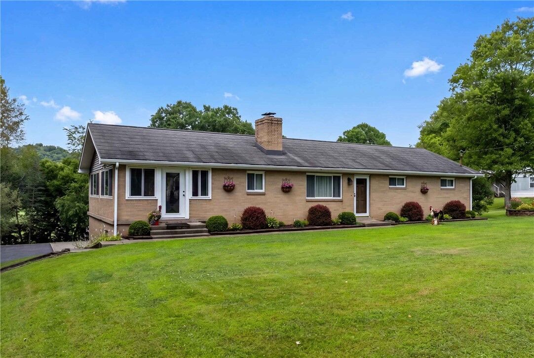 Property Photo:  546 Backbone Rd  PA 15026 