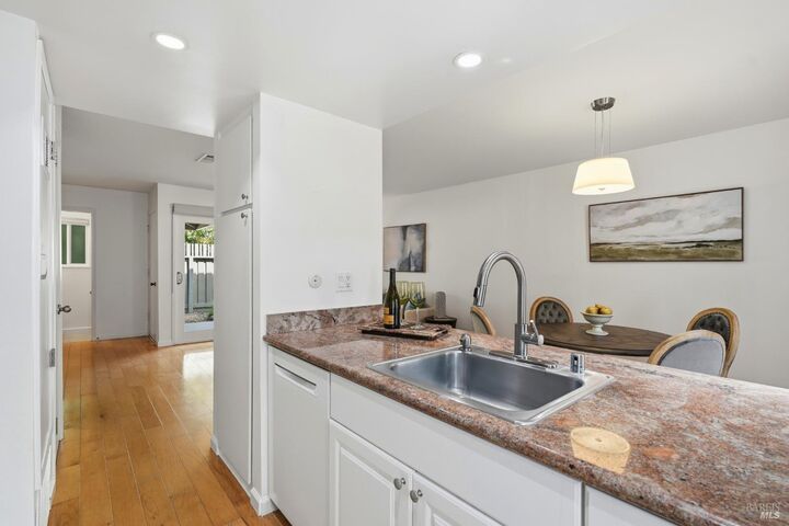 Property Photo: 245 Roundtree Way CA 94903