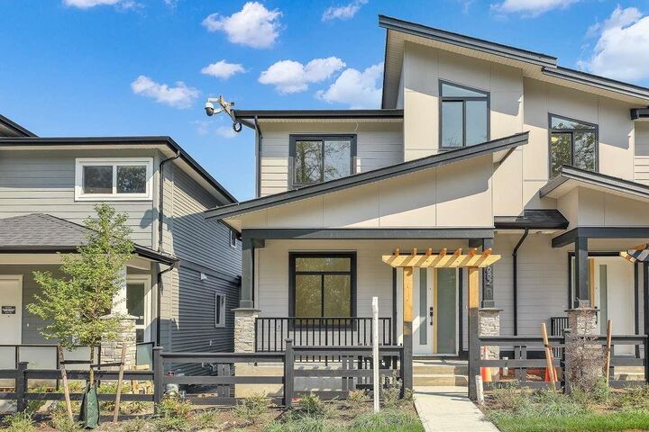 7682 196 Street — photo 1