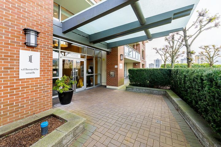 Property Photo: 9888 Cameron Street 1902 BC V3J 0A4