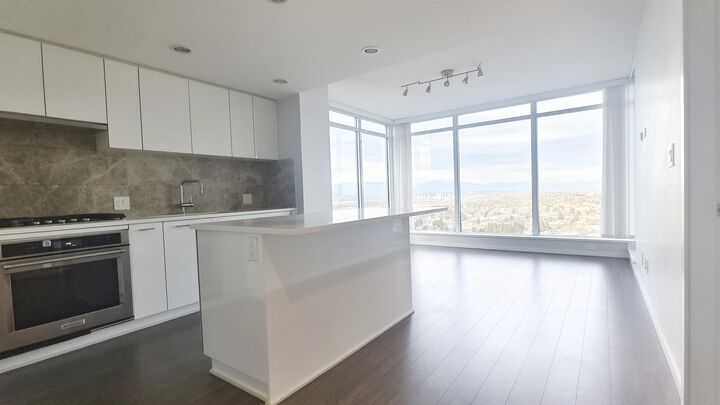 Property Photo: 6700 Dunblane Avenue 2906 BC V5H 0J3