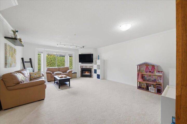 Property Photo: 12268 189A Street 34 BC V3Y 2M7