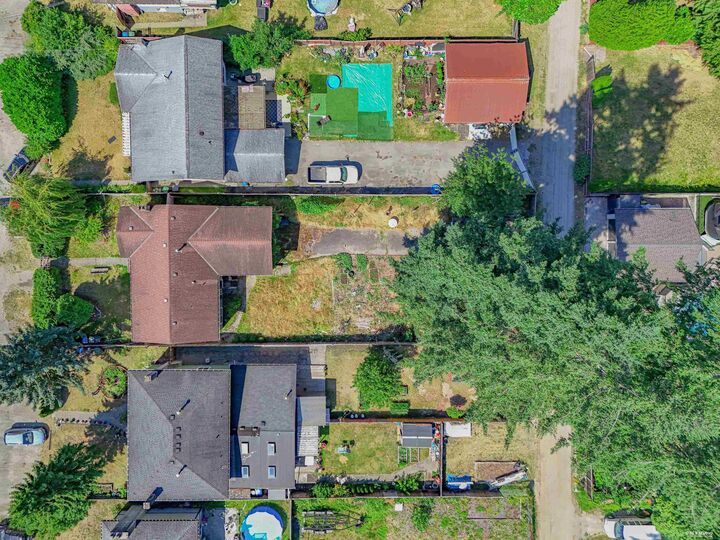 Property Photo: 1749 Dorset Avenue BC V3B 2A3