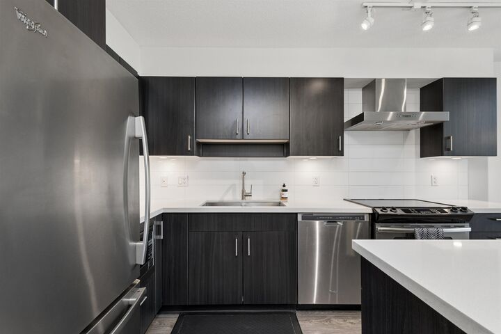 Property Photo:  500 Royal Avenue 605  BC V3L 0G5 