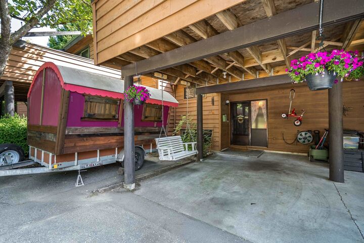 Property Photo: 220 Cornell Way BC V3H 3W2