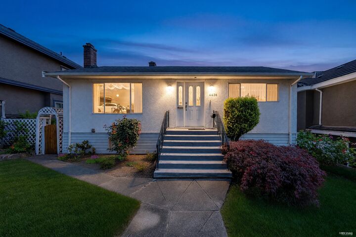 Property Photo: 4438 Darwin Avenue BC V5G 3E6