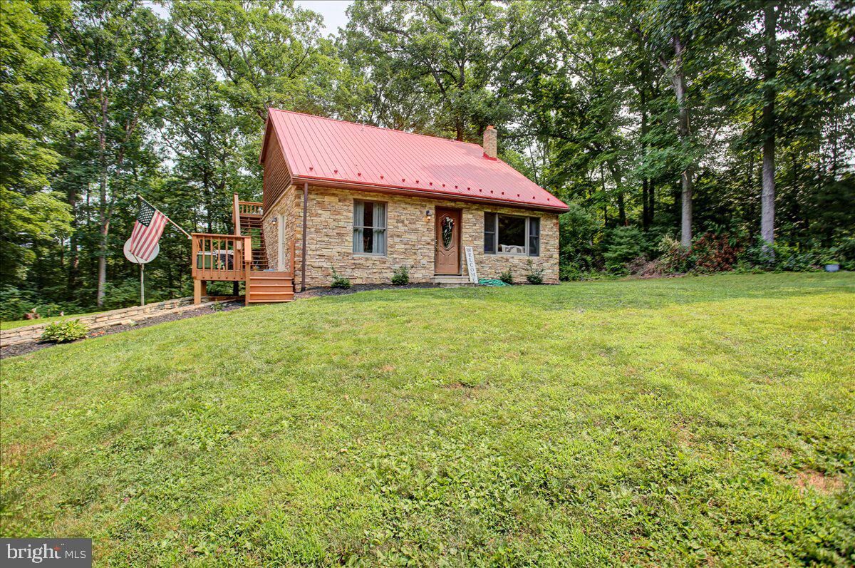 Property Photo: 845 Oak Ridge Dr PA 17233