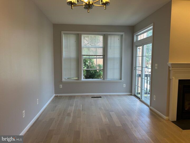 Property Photo: 20381 Fallsway Terrace VA 20165