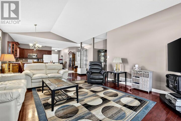 Property Photo:  5595 Drummond Road 1  ON L2G 4L2 