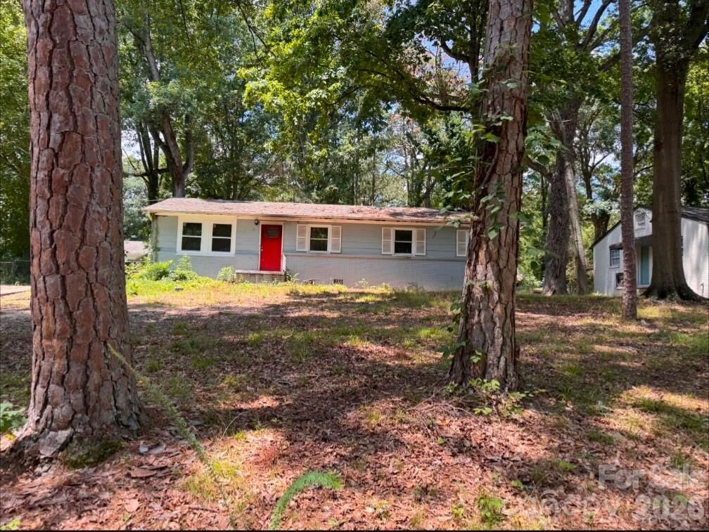 Property Photo:  521 N Weldon Street  NC 28052 