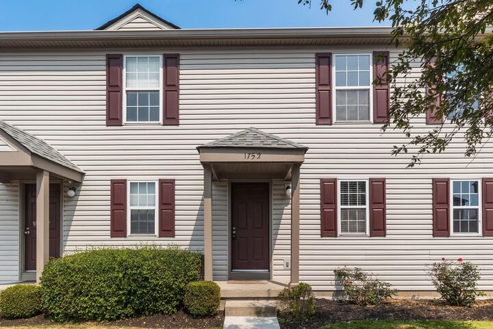 Property Photo: 1752 Bennigan Drive OH 43026