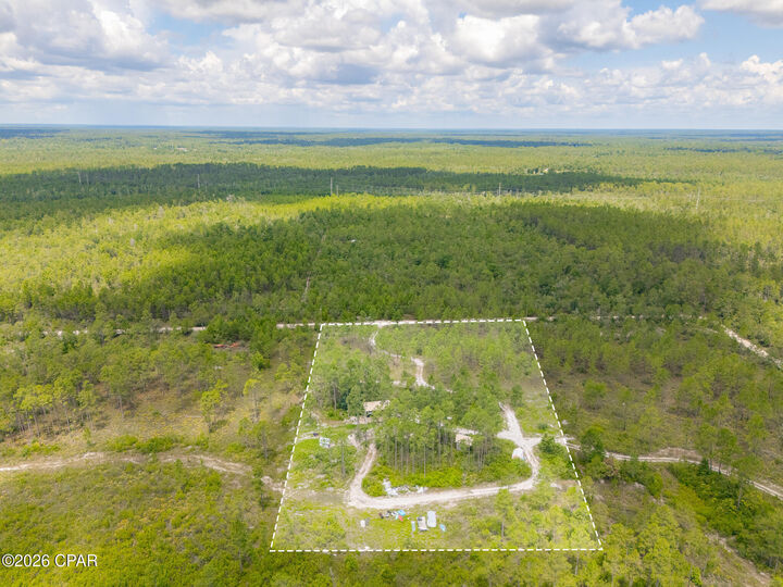 Property Photo: 18972 Timbercrest Road FL 32438