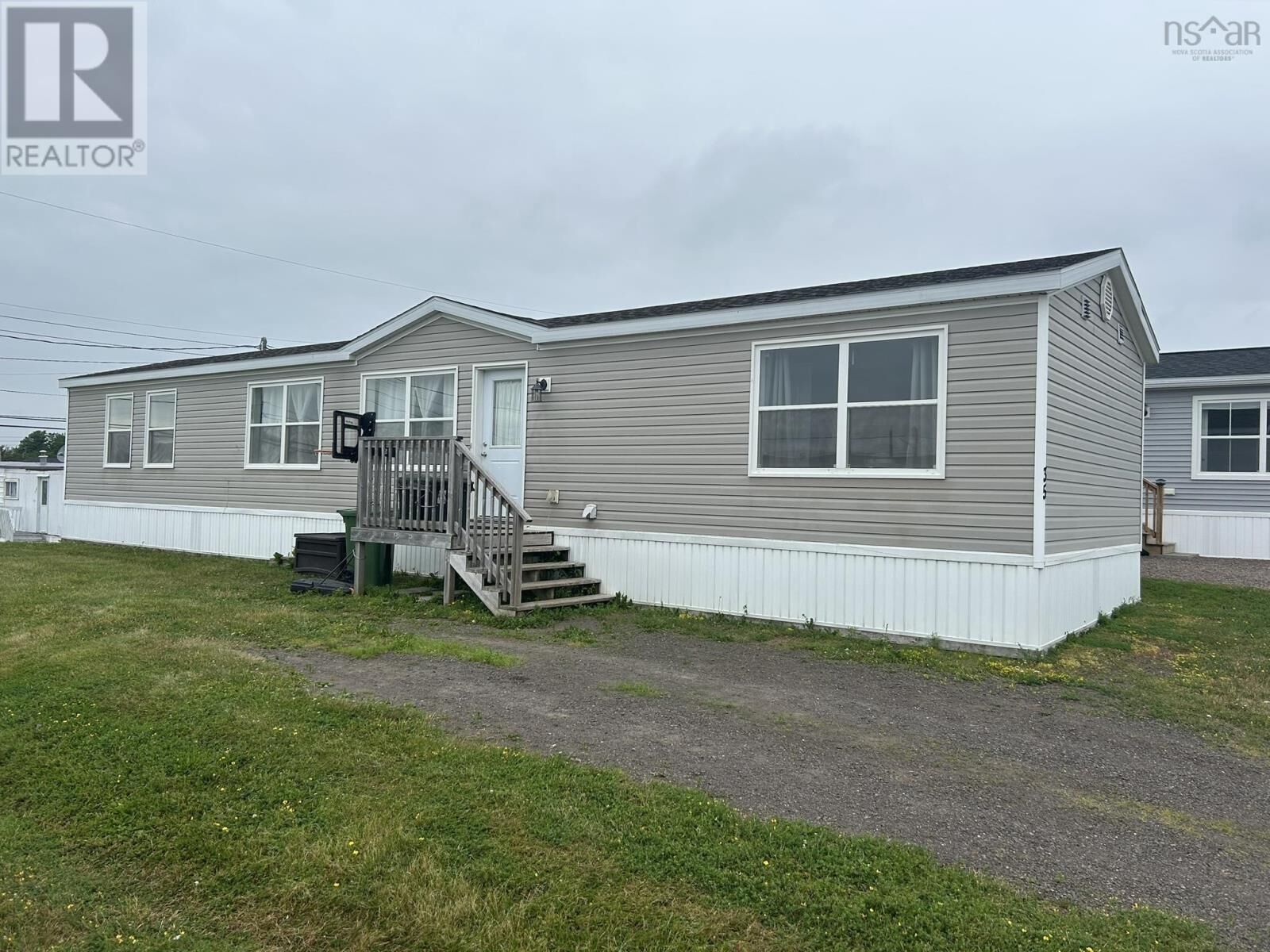 Property Photo:  35 Bomber Drive  NS B2N 2W5 