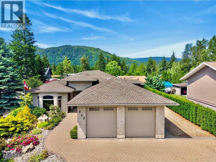 Property Photo: 442 Cottonwood Avenue BC V0E 2V1