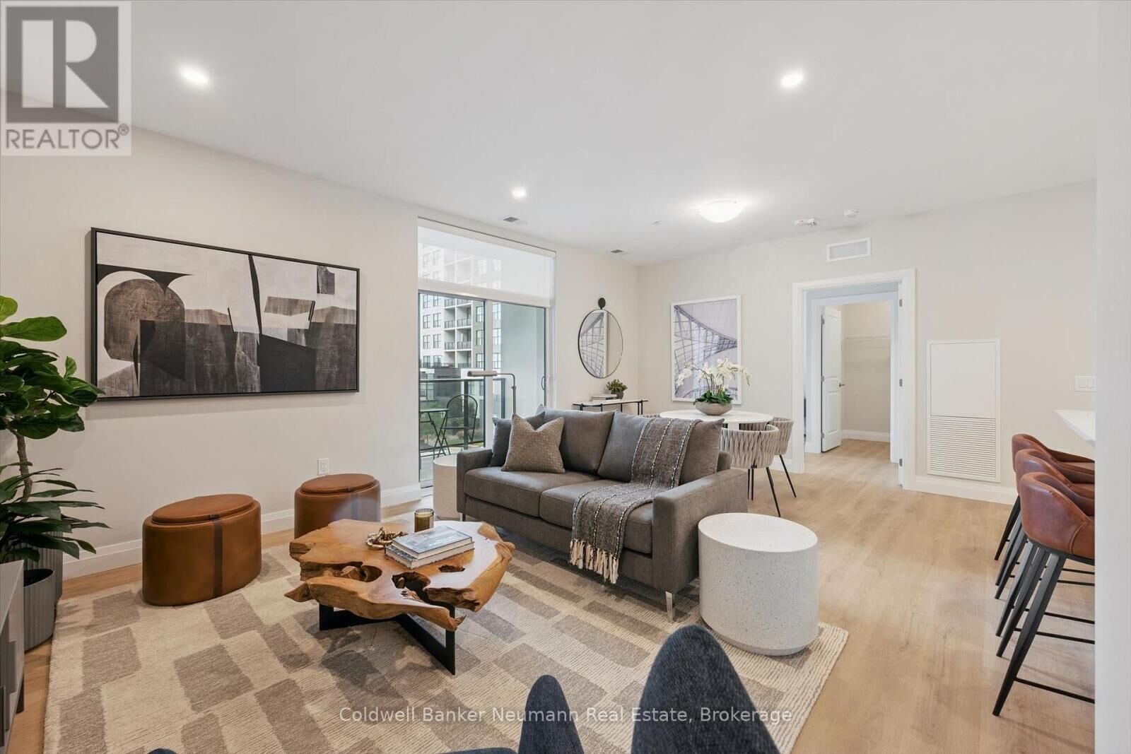 Property Photo: 1882 Gordon Street 301 ON N1L 0P6