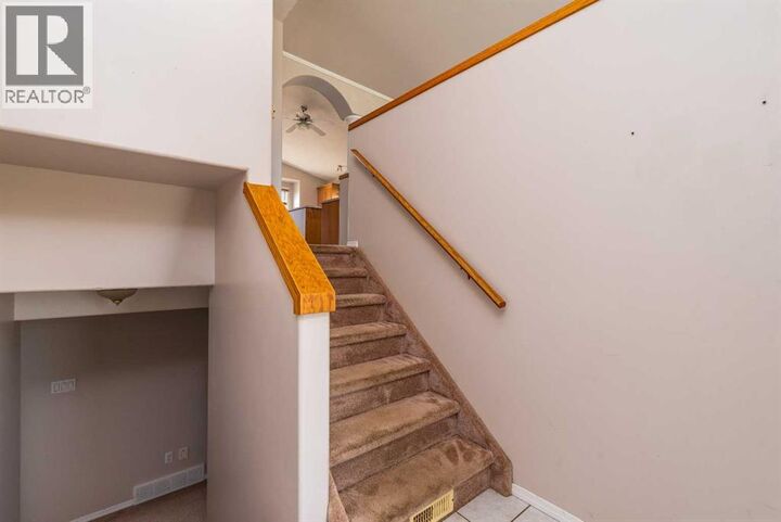 Property Photo:  6601 39 Street  AB T9V 2Y3 