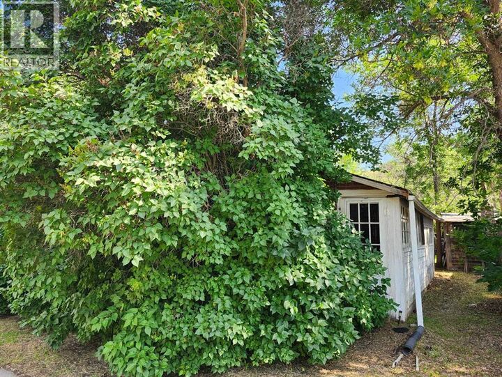 Property Photo: 244 2 Avenue AB T0J 1B0
