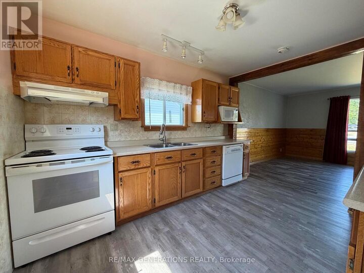 Property Photo:  4 Elizabeth Avenue  ON P0T 2W0 
