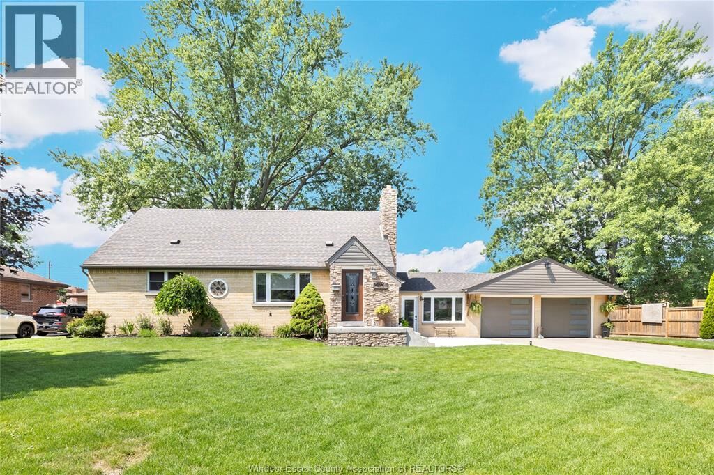Property Photo:  2905 Askin Avenue  ON N9E 3J1 